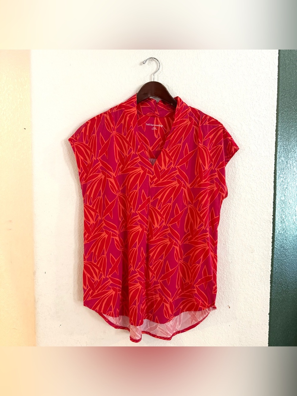 Soft Surroundings Womens Shirt Top Pink Red Tropical V Neck Cotton Blend Size XL
